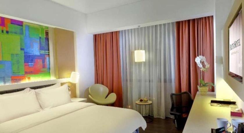 Brits Hotel Karawang Esterno foto